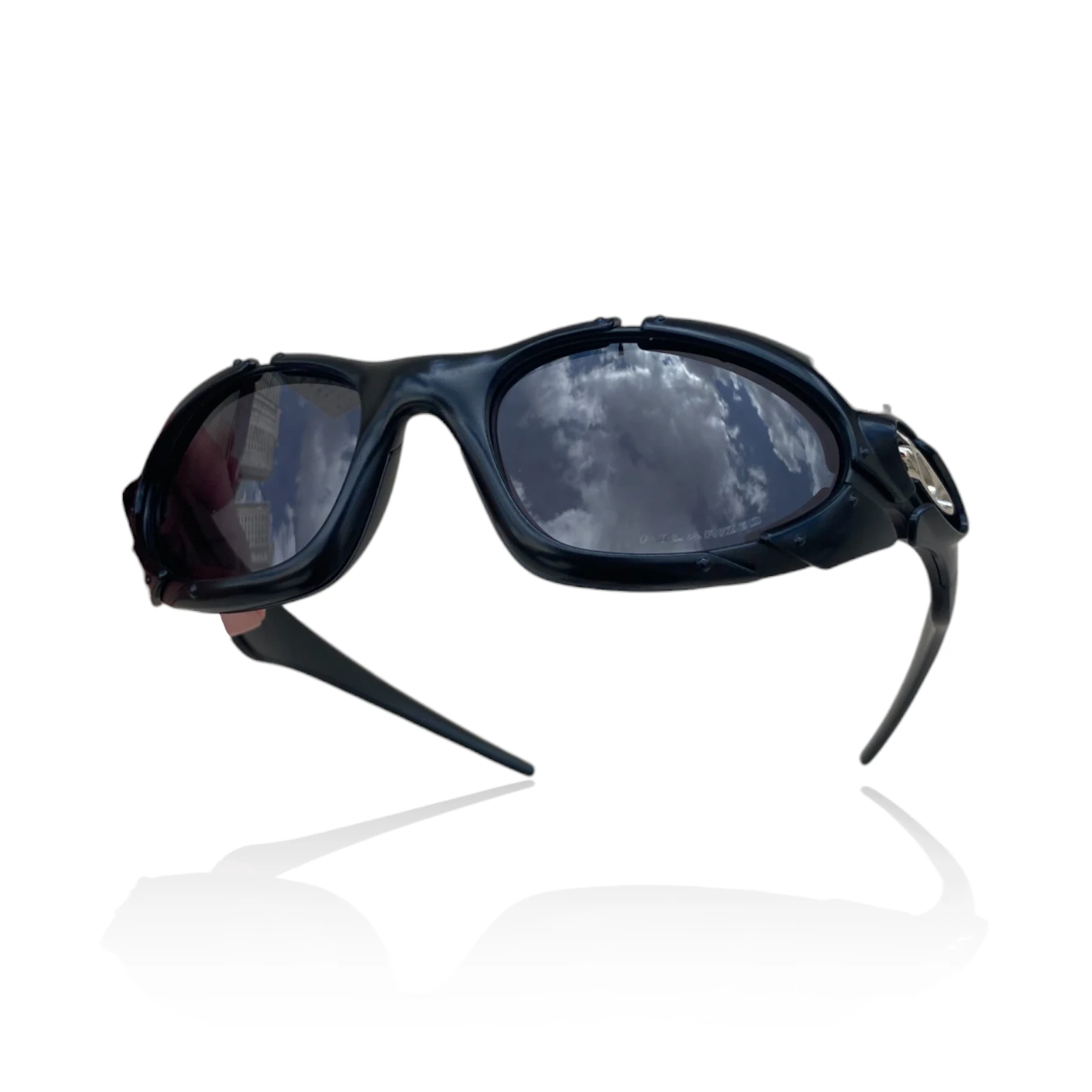 Plate — Carbon Lente Preta
